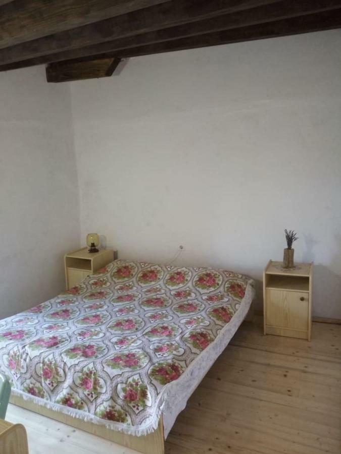 Dinko Apartment *
